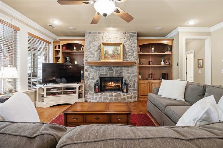 Property Photo: 2468 Covington Park Boulevard AR 72703