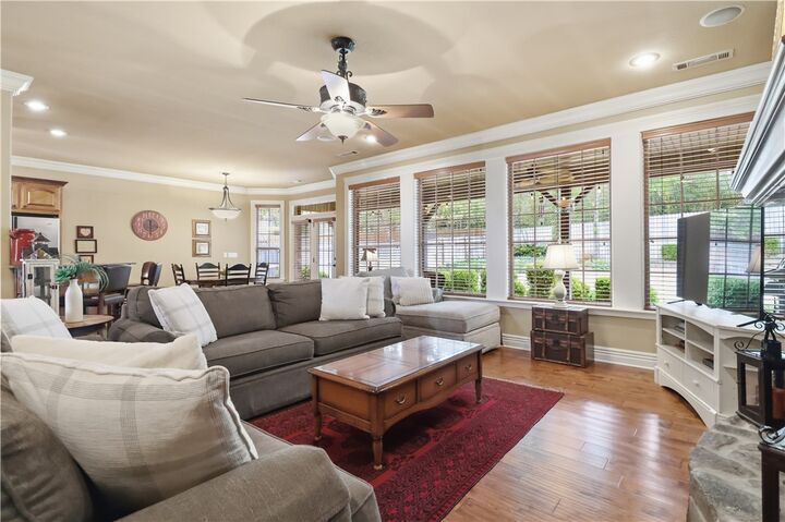 Property Photo:  2468 Covington Park Boulevard  AR 72703 