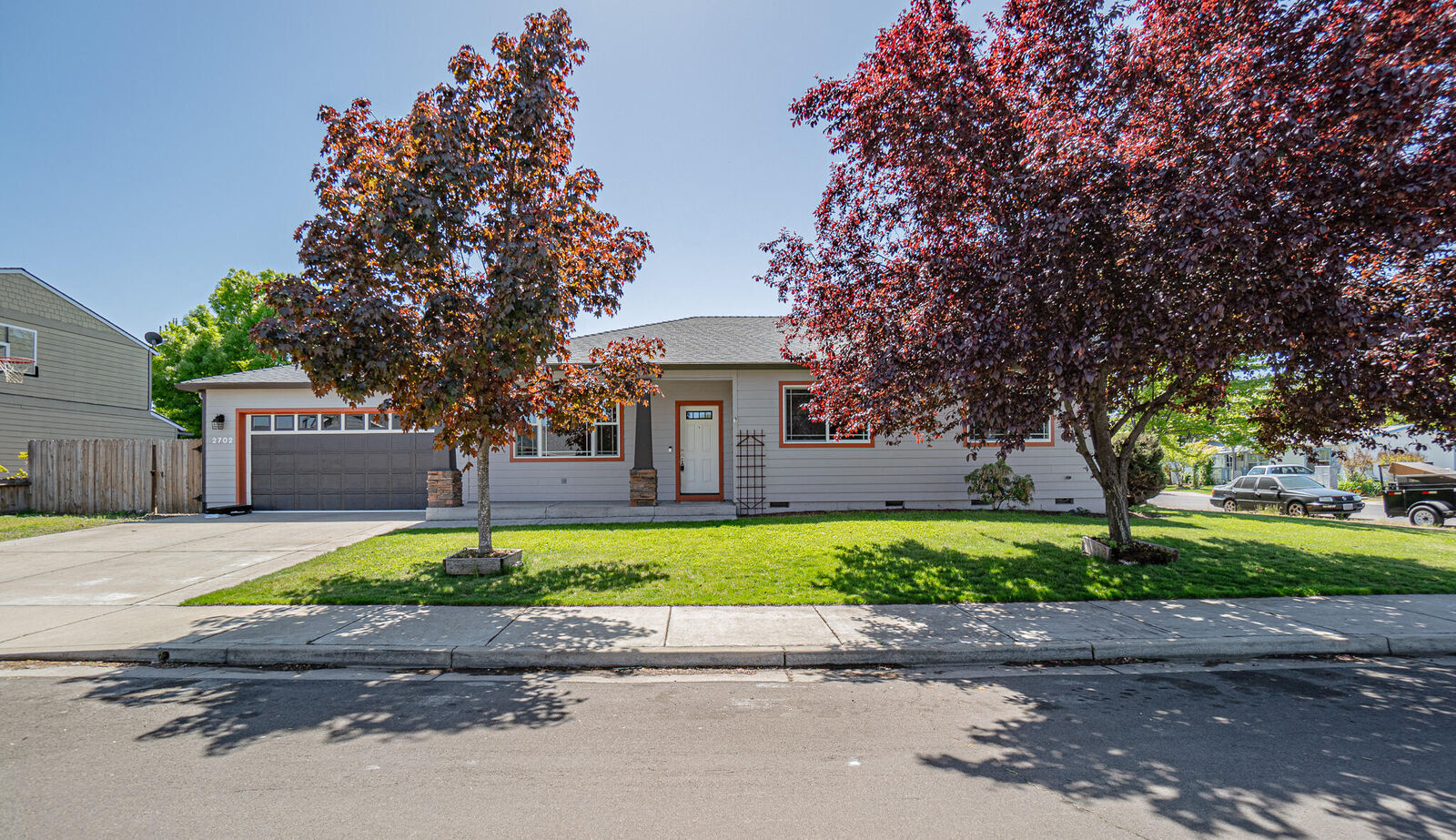Property Photo:  2702 Eagle Creek Drive  OR 97503 