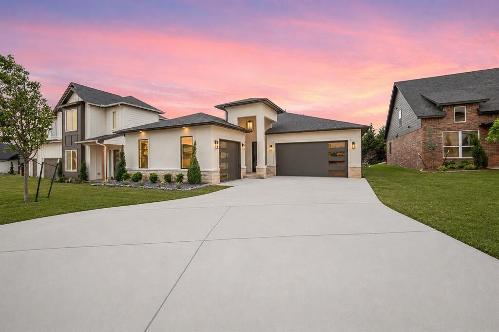 Property Photo:  5800 NW 154th Terrace  OK 73013 