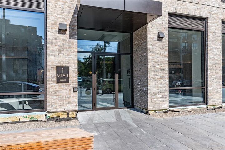 Property Photo: 1 Jarvis Street 422 ON L8R 3J2