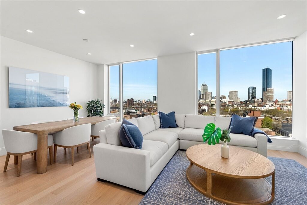 Property Photo:  380 Harrison Avenue 14  G  MA 02118 