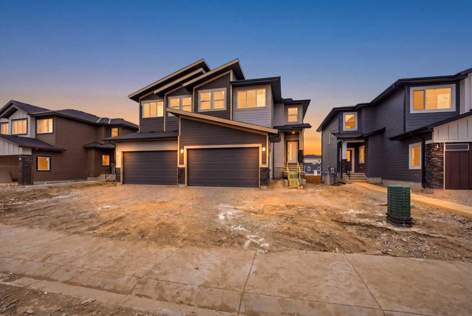 Property Photo:  30 Waterford Mews  AB T1X 3B4 