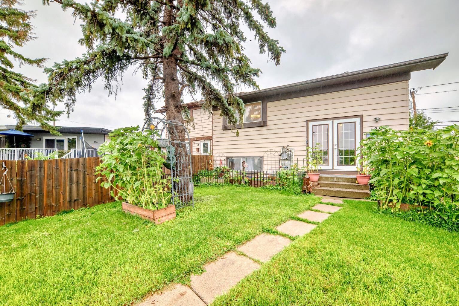 Property Photo: 129 Dovertree Place SE AB T2B 2K3