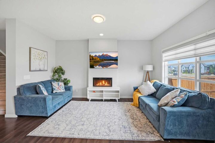 Property Photo: 186 Carringvue Park NW AB T3P 1L1