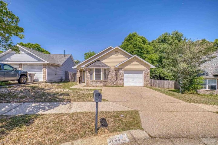 Property Photo:  4744 Northpointe Ct  FL 32514 