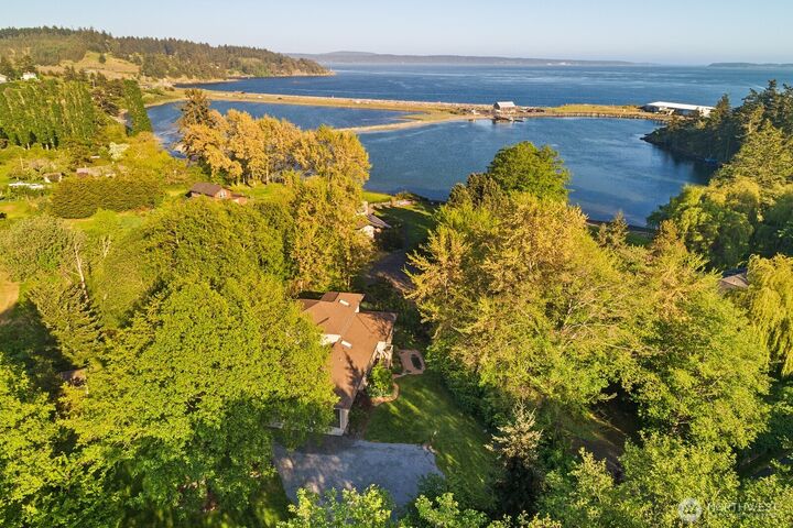 Property Photo:  31  North Bay Lane  WA 98250 