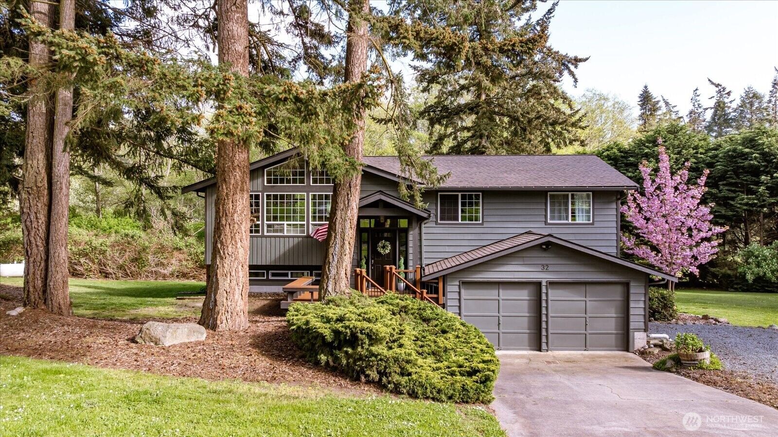 Property Photo:  32  Ponderosa Drive  WA 98277 