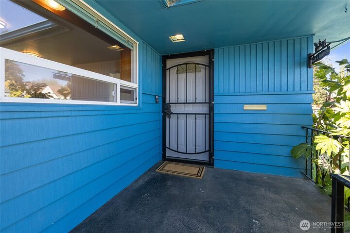 Property Photo: 5236 S Thompson Avenue WA 98408