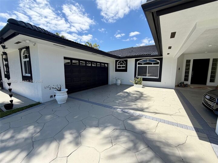 Property Photo:  13431 SW 32nd St  FL 33175 
