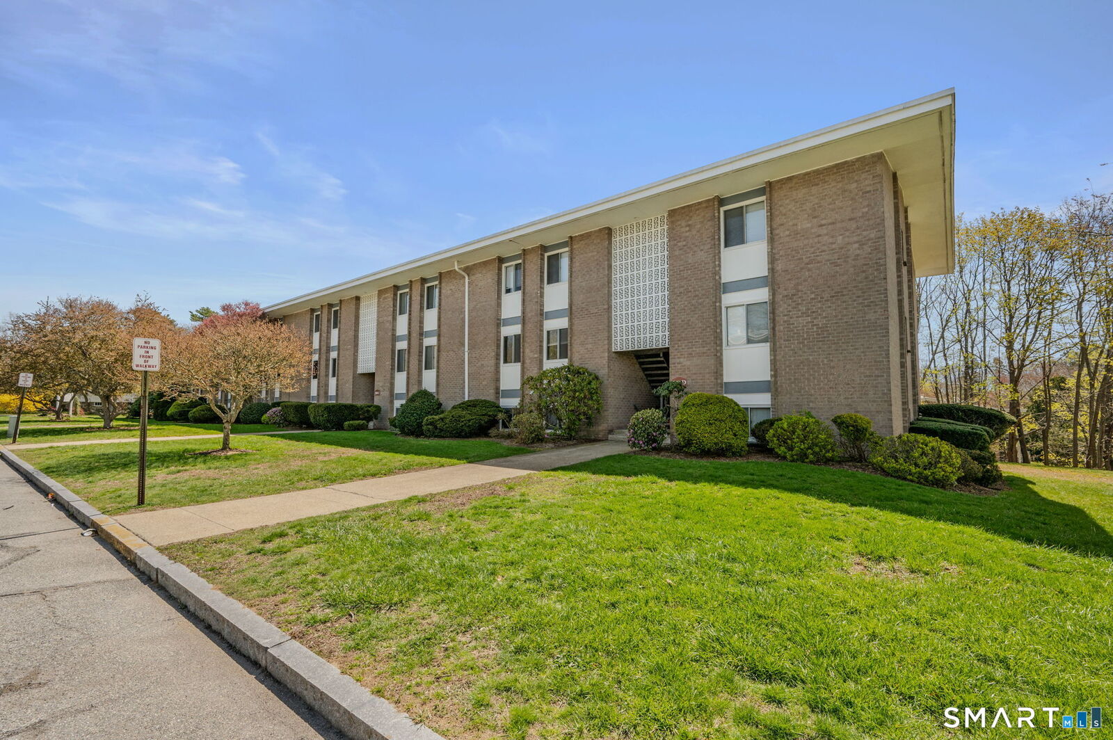 Property Photo: 280 Gardner Avenue D3 CT 06320