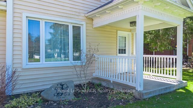 Property Photo: 335 Ross Street ON N0G 2H0