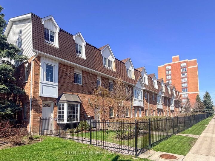 1525 South Parade Court 28 — photo 1
