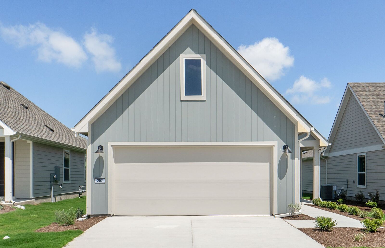 Property Photo:  207 Smokestack Lane  TX 78633 