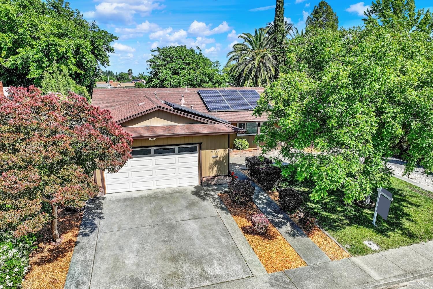 Property Photo:  2142 Kingfisher Way  CA 94533 