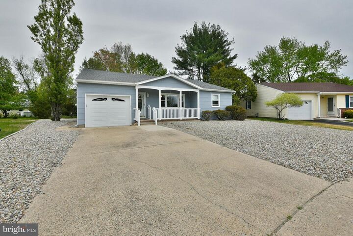Property Photo:  106 Hatfield Court  NJ 08757 