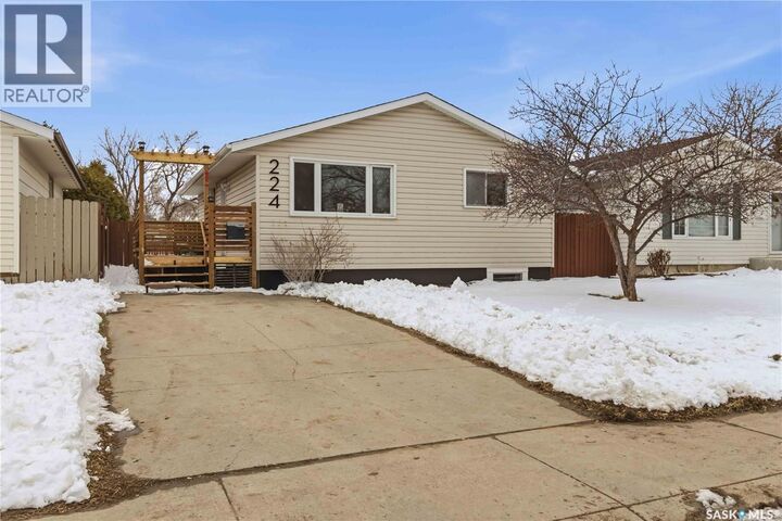 Property Photo:  224 Waterloo Crescent  SK S7H 4G5 