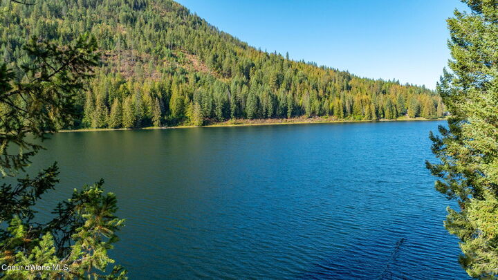 Property Photo:  1402 Mirror Lake Rd  ID 83860 