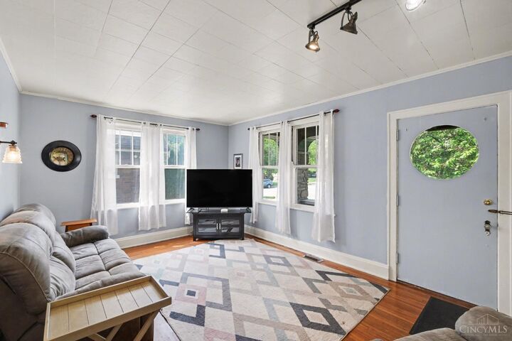 Property Photo:  3231 E Darwin Avenue  OH 45211 
