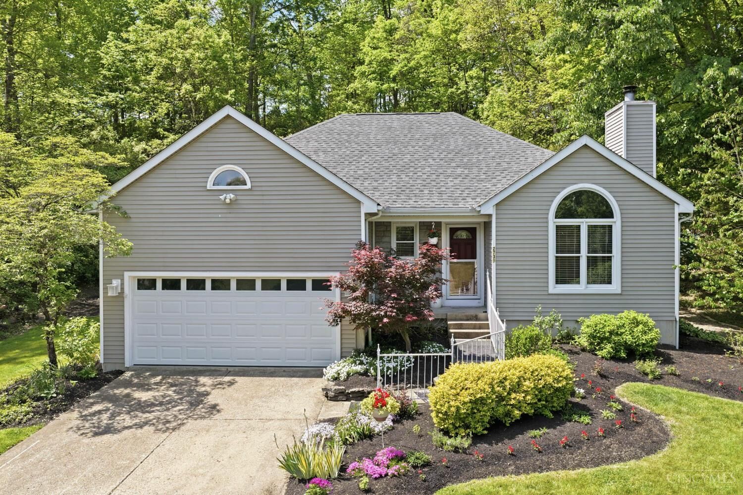 Property Photo:  2739 Queenswood Drive  OH 45211 