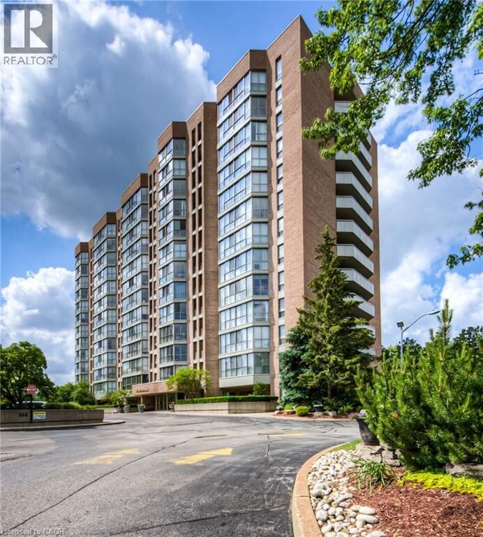 Photo de la propriété:  265 Westcourt Place 702  ON N2L 6E4 
