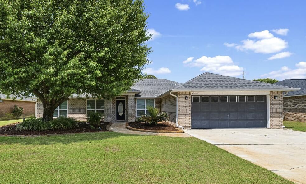 Property Photo:  1682 Beachside Drive  FL 32506 