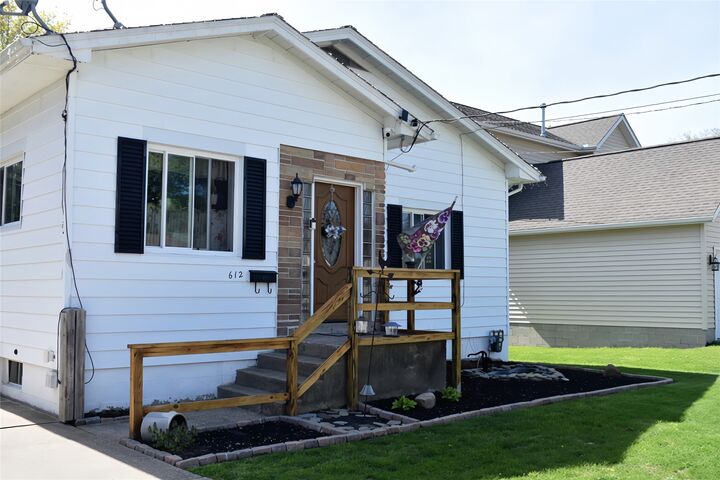 Property Photo:  612 Montpelier Avenue  PA 16505 