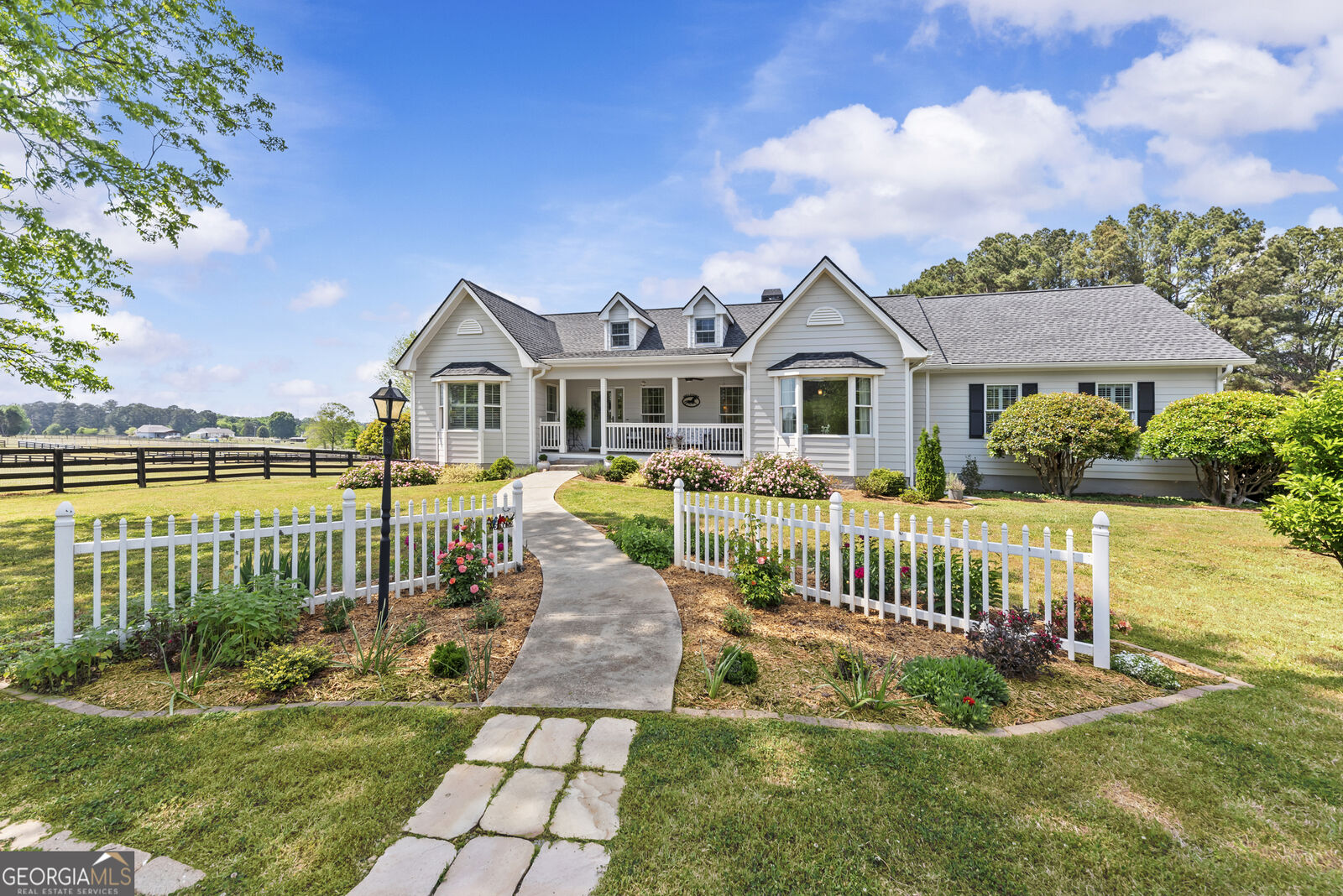 Property Photo:  1131 Lipscomb Road  GA 30025 