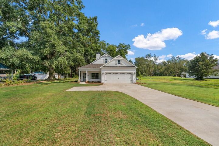 Property Photo:  101 Chinaberry Street  GA 31822 