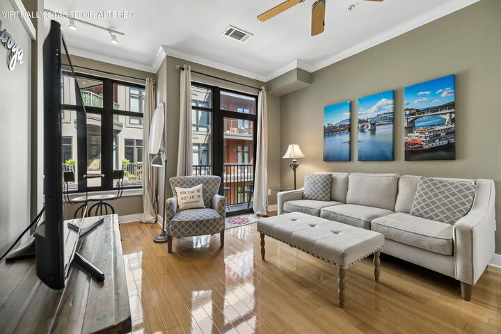 Property Photo: 129 Walnut Street TN 37403