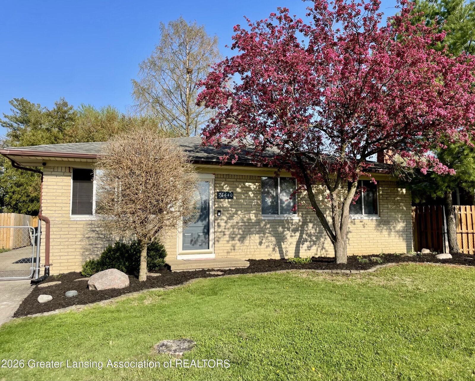 Property Photo:  26640 Oak Street  MI 48066 