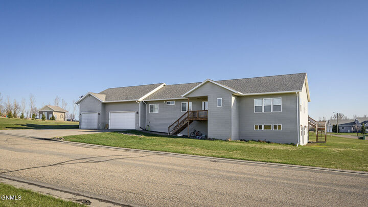 Property Photo:  900 Progress Place  ND 58576 