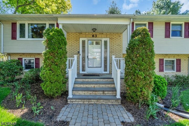 Property Photo:  63 Ronald Terrace  NJ 07081 