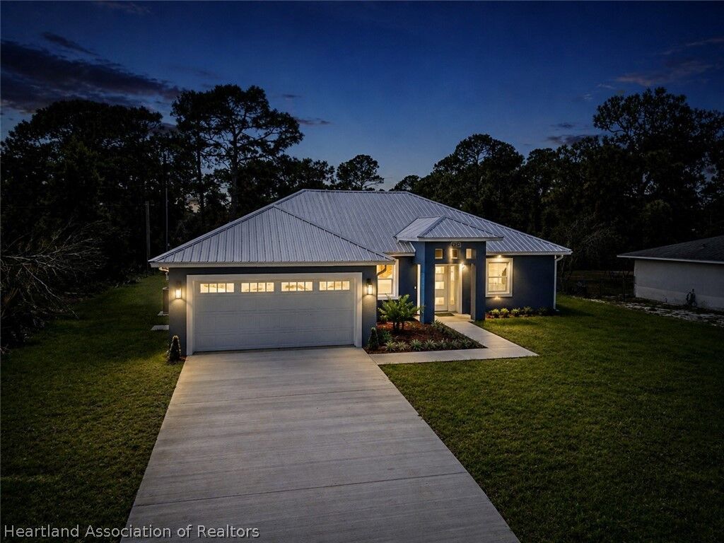 Property Photo:  3921 Dauphine Street  FL 33872 