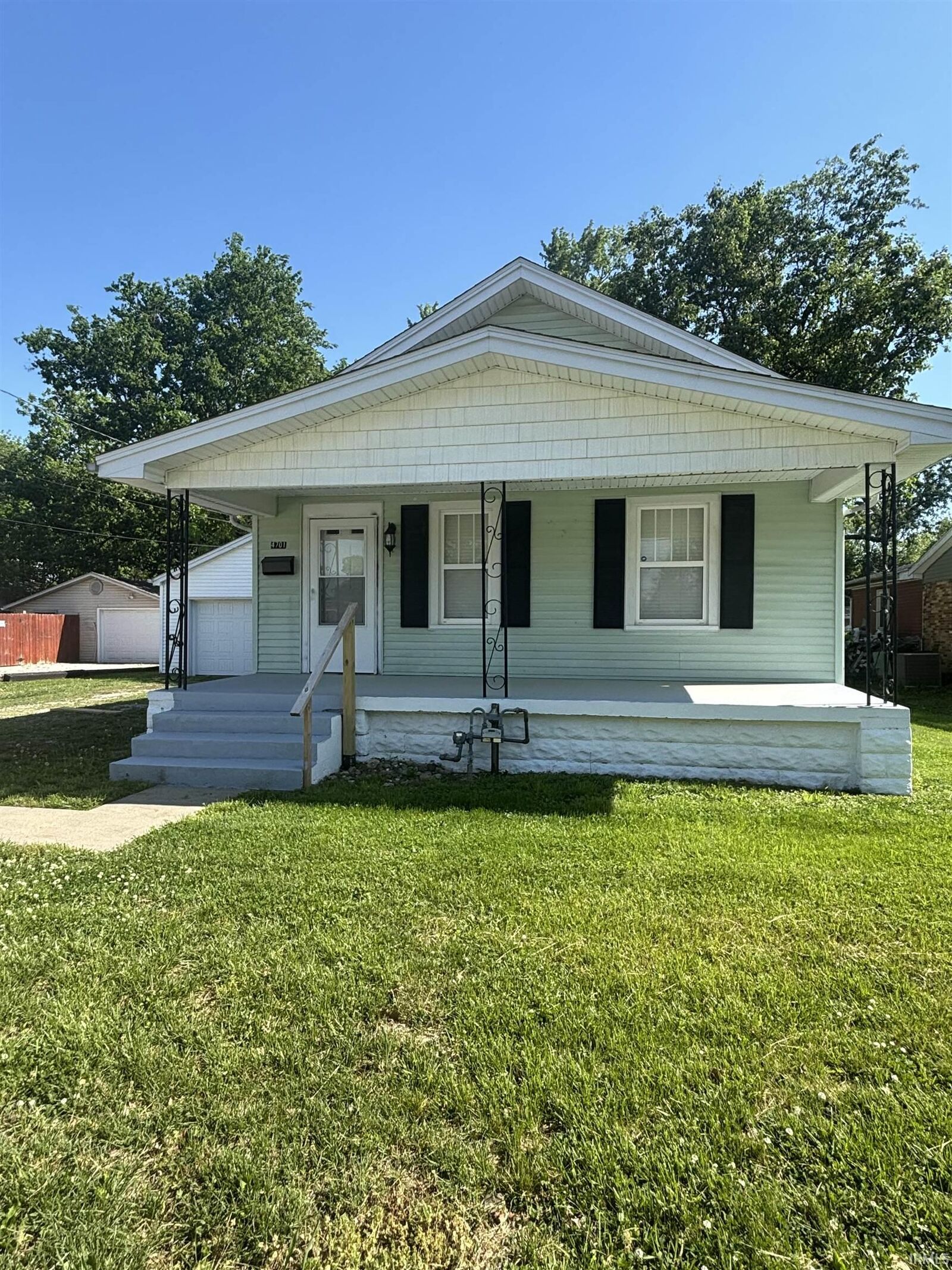 Property Photo:  4701 Pollack Avenue  IN 47714 