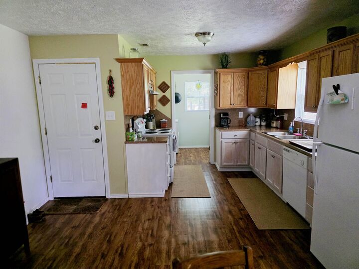 Property Photo:  1548 N Fm 782  TX 75652 
