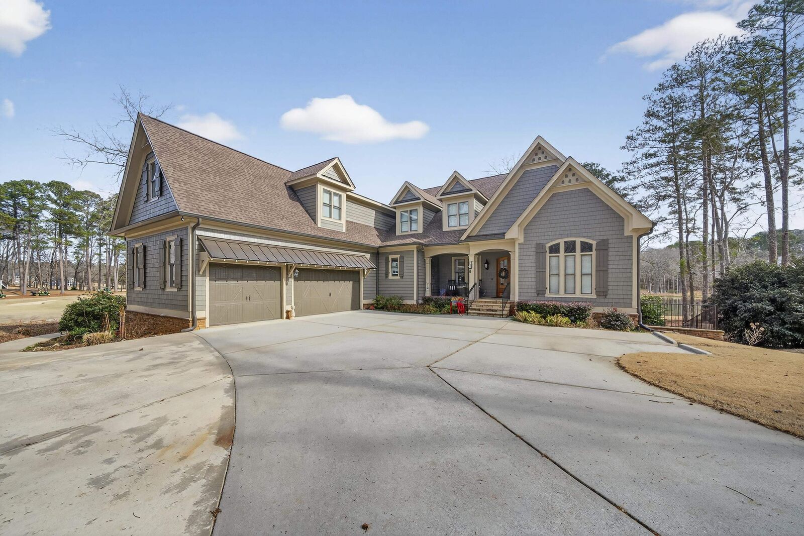 Property Photo: 1060 Turnberry Circle GA 30642