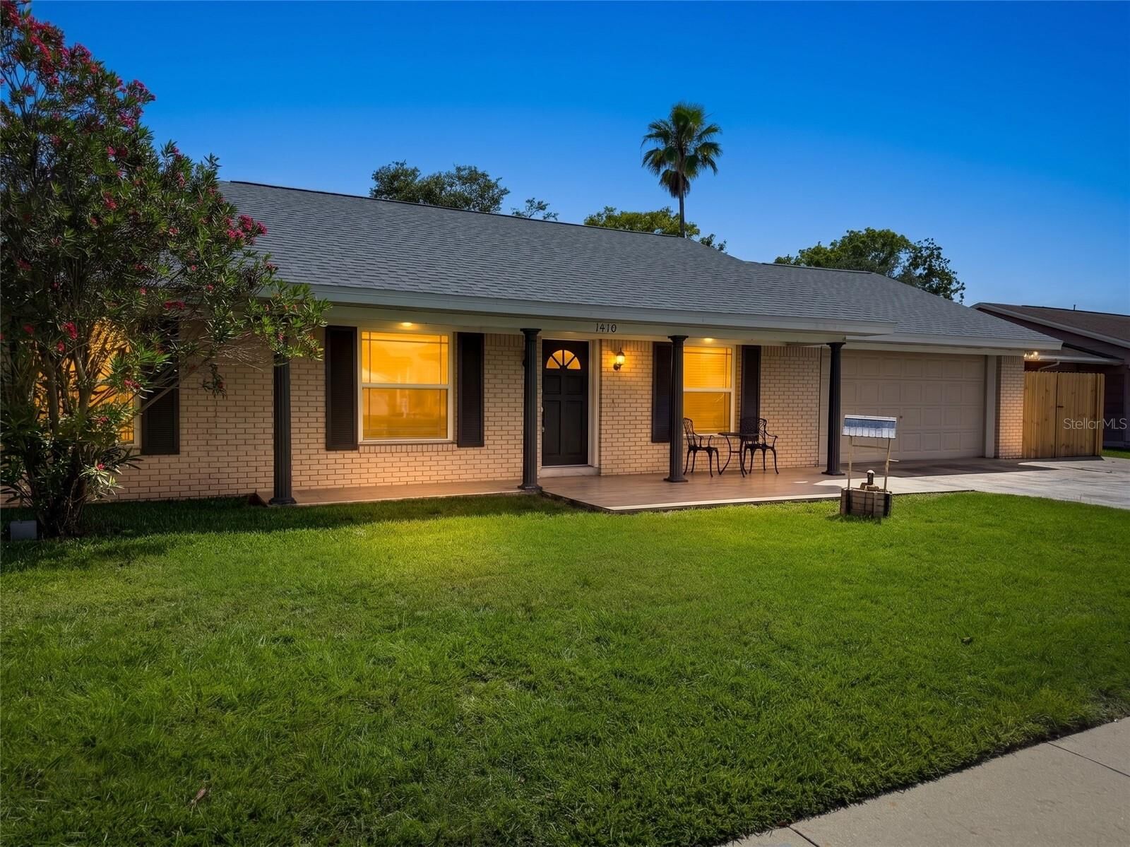 Property Photo:  1410 Saxon Boulevard  FL 32725 
