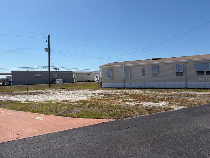 Property Photo:  218 Outer Drive W  FL 34285 