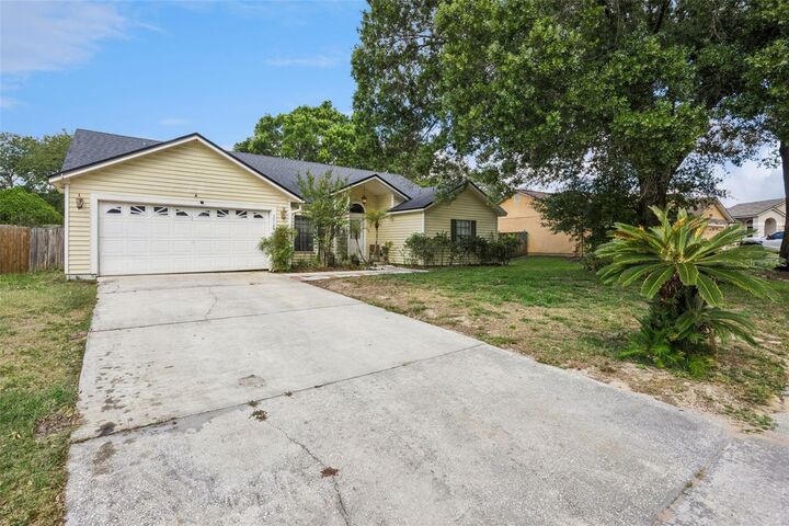 Property Photo:  5018 Lighterwood Court  FL 34761 