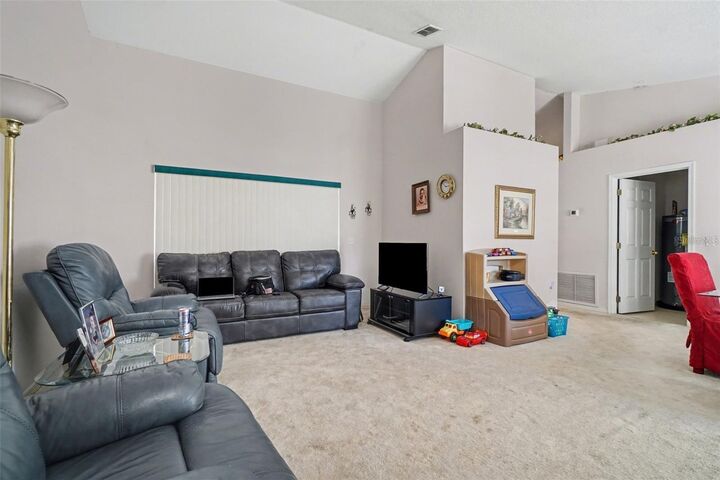 Property Photo:  1670 E Spring Ridge Circle  FL 34787 