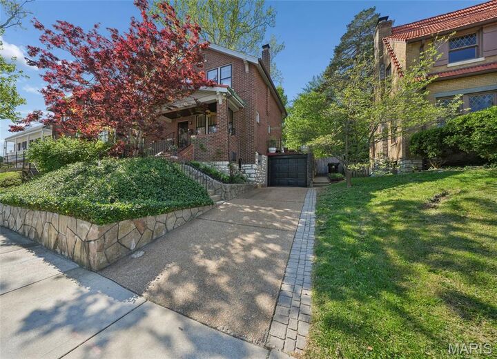 Property Photo:  7516 Delmar Boulevard  MO 63130 