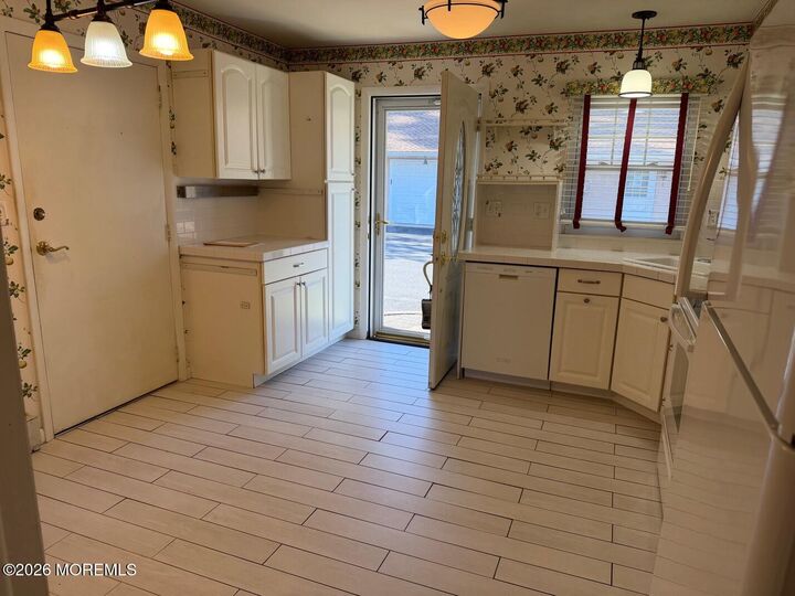 Property Photo:  682 New Castle Court  NJ 08701 