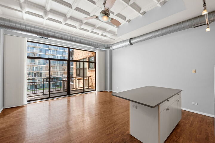 Property Photo:  1307 S Wabash Avenue 606  IL 60605 