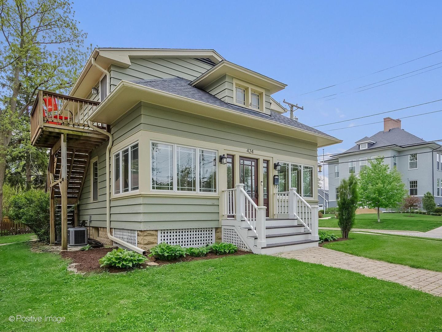 Property Photo:  424 Blaine Street  IL 60510 