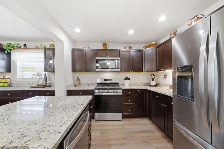 Property Photo:  2016 Red Willow Road  IL 60450 