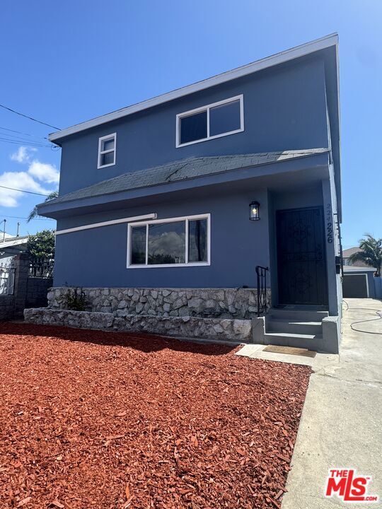 Property Photo:  224 W 107th Street  CA 90003 