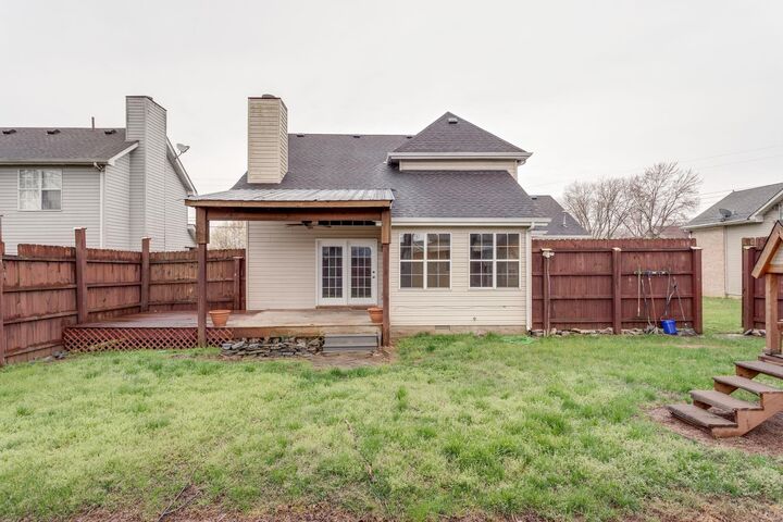 Property Photo:  1718 University Dr  TN 38401 