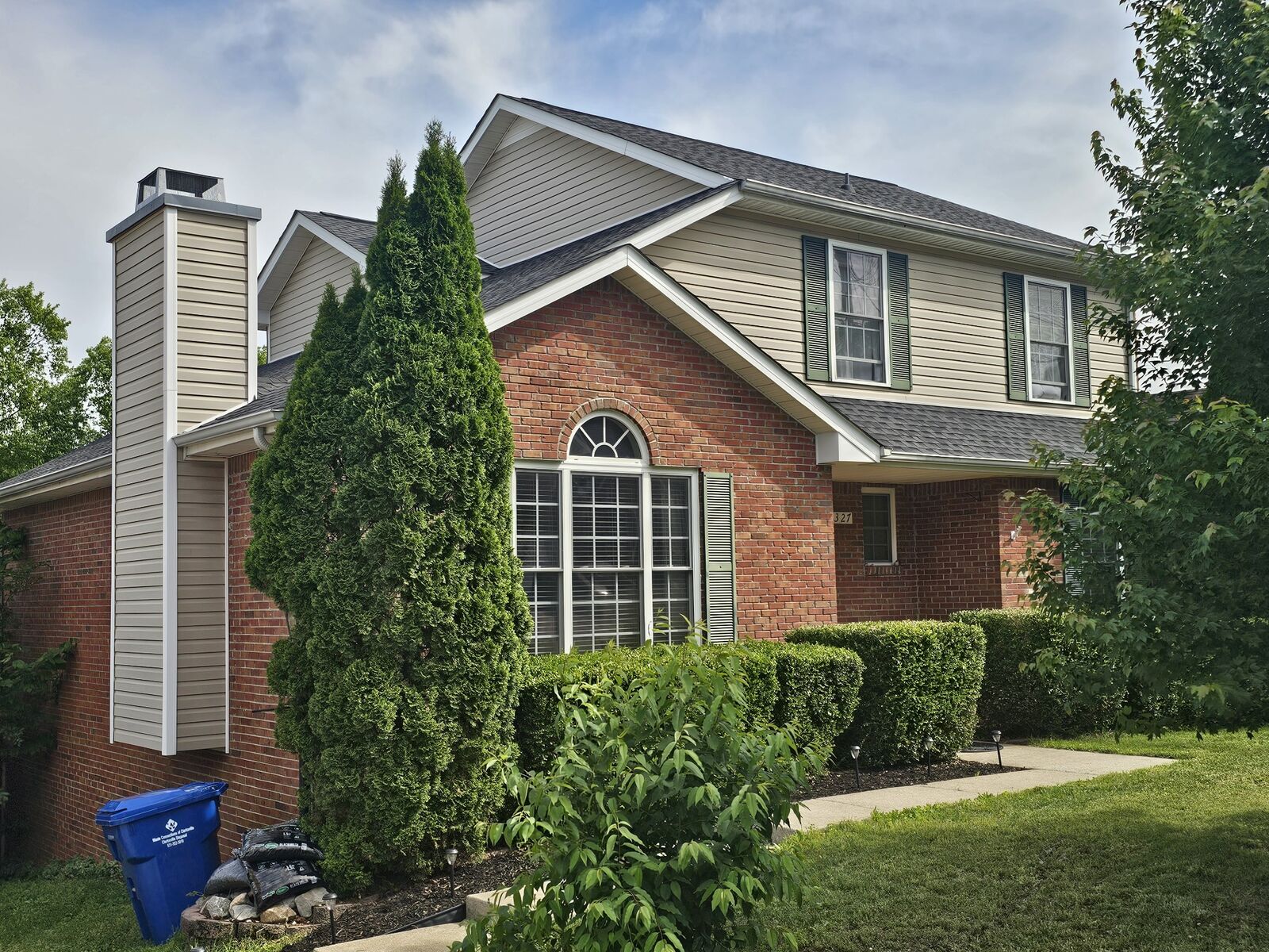 Property Photo:  1327 Bluebonnet Dr  TN 37042 