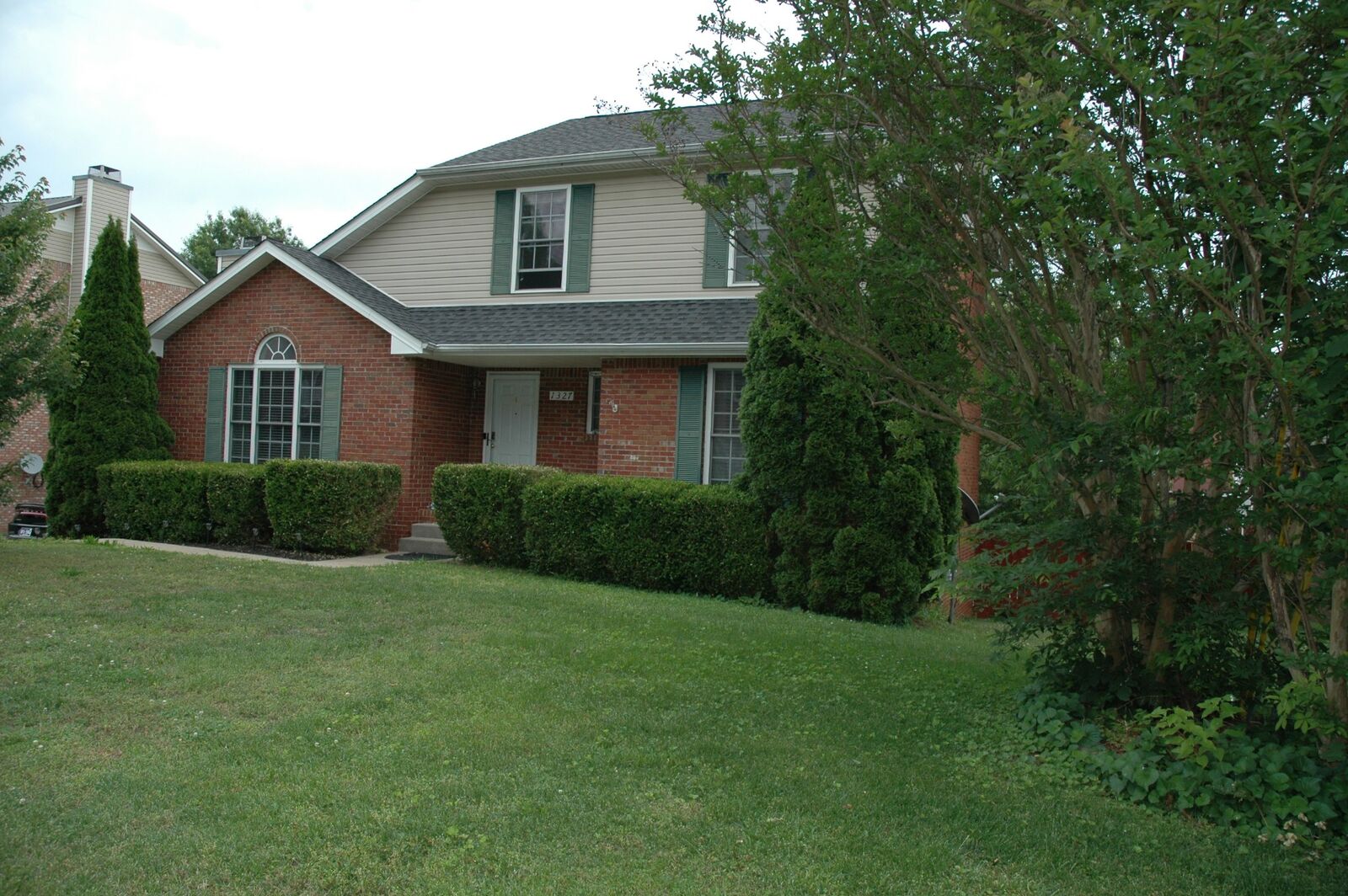 Property Photo:  1327 Bluebonnet Dr  TN 37042 